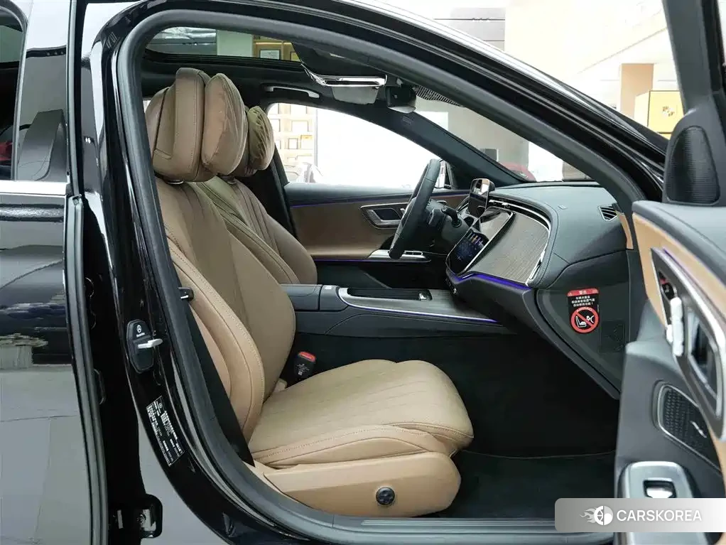 Mercedes-Benz E-Class 2025 Черный из Китая, фото 2