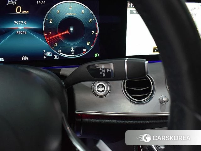Mercedes-Benz E-Class W213 2021 Белый из Кореи, фото 2