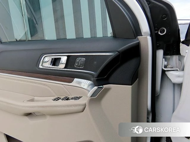 Ford Explorer 2019 Белый из Кореи, фото 2