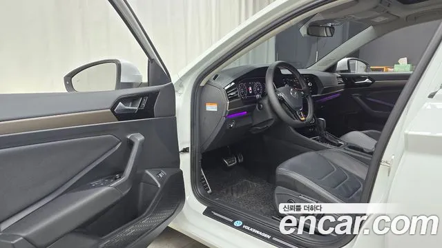 Volkswagen 7th Generation of Jetta 2021 Белый из Кореи, фото 2