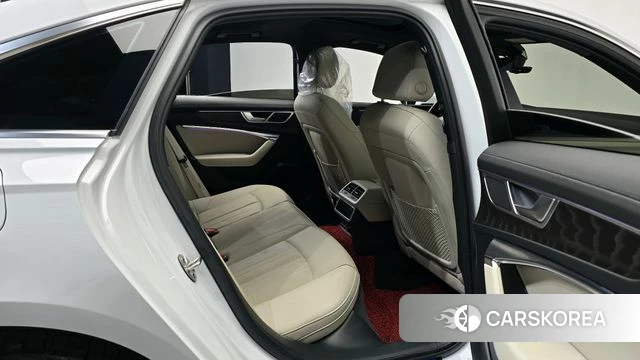 Audi A6 (C8) 2022 Белый из Кореи, фото 2