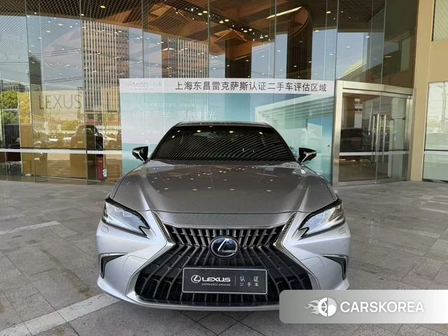 Lexus ES 2022 Серебристо-серый из Китая, фото 2