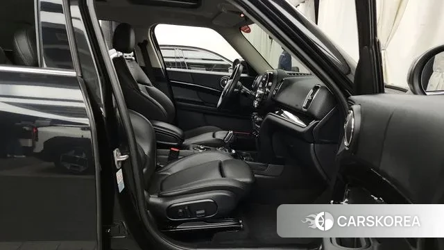 Mini Cooper Countryman 2022 Черный из Кореи, фото 2