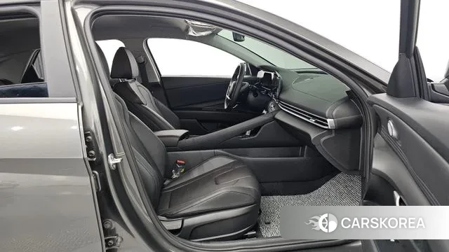 Hyundai The New Avante (CN7) 2023 Серый из Кореи, фото 2