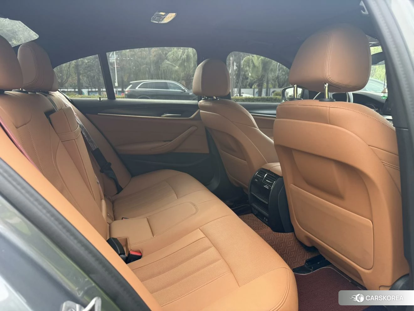 BMW 5 series (imported) 2022 Темно-серый из Китая, фото 2