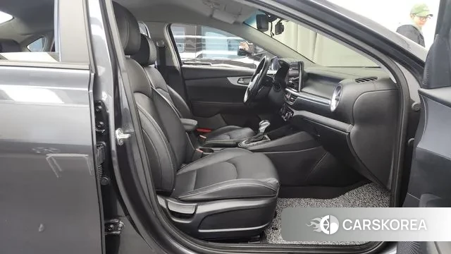 Kia The New K3 2nd generation 2021 Серый из Кореи, фото 2