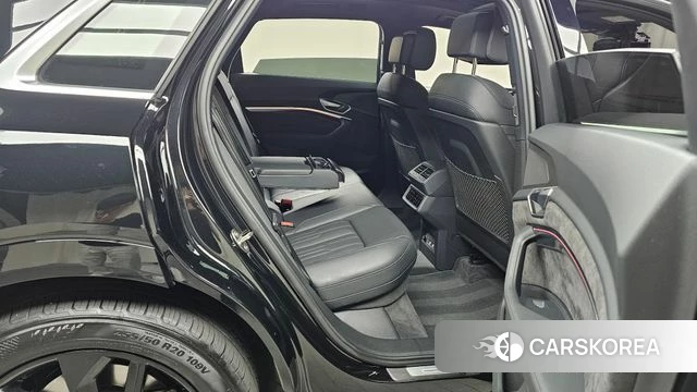 Audi e-Tron 2020 Черный из Кореи, фото 2