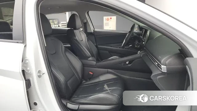 Hyundai Avante (CN7) 2021 Белый из Кореи, фото 2