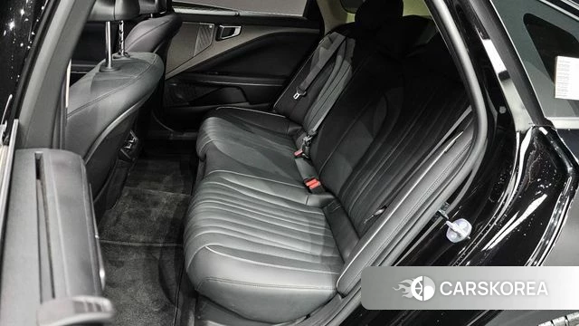 Kia The New K8 Hybrid 2024 Черный из Кореи, фото 2