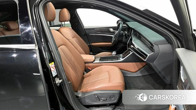 Audi A6 (C8) 2019 Черный из Кореи, фото 2