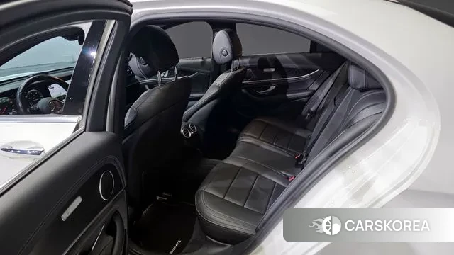 Mercedes-Benz E-Class W213 2020 Белый из Кореи, фото 2