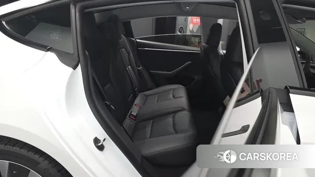 Tesla Model 3 2024 Белый из Кореи, фото 2