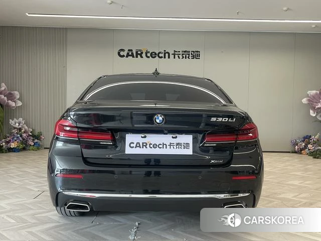 BMW 5 series 2021 Черный из Китая, фото 2
