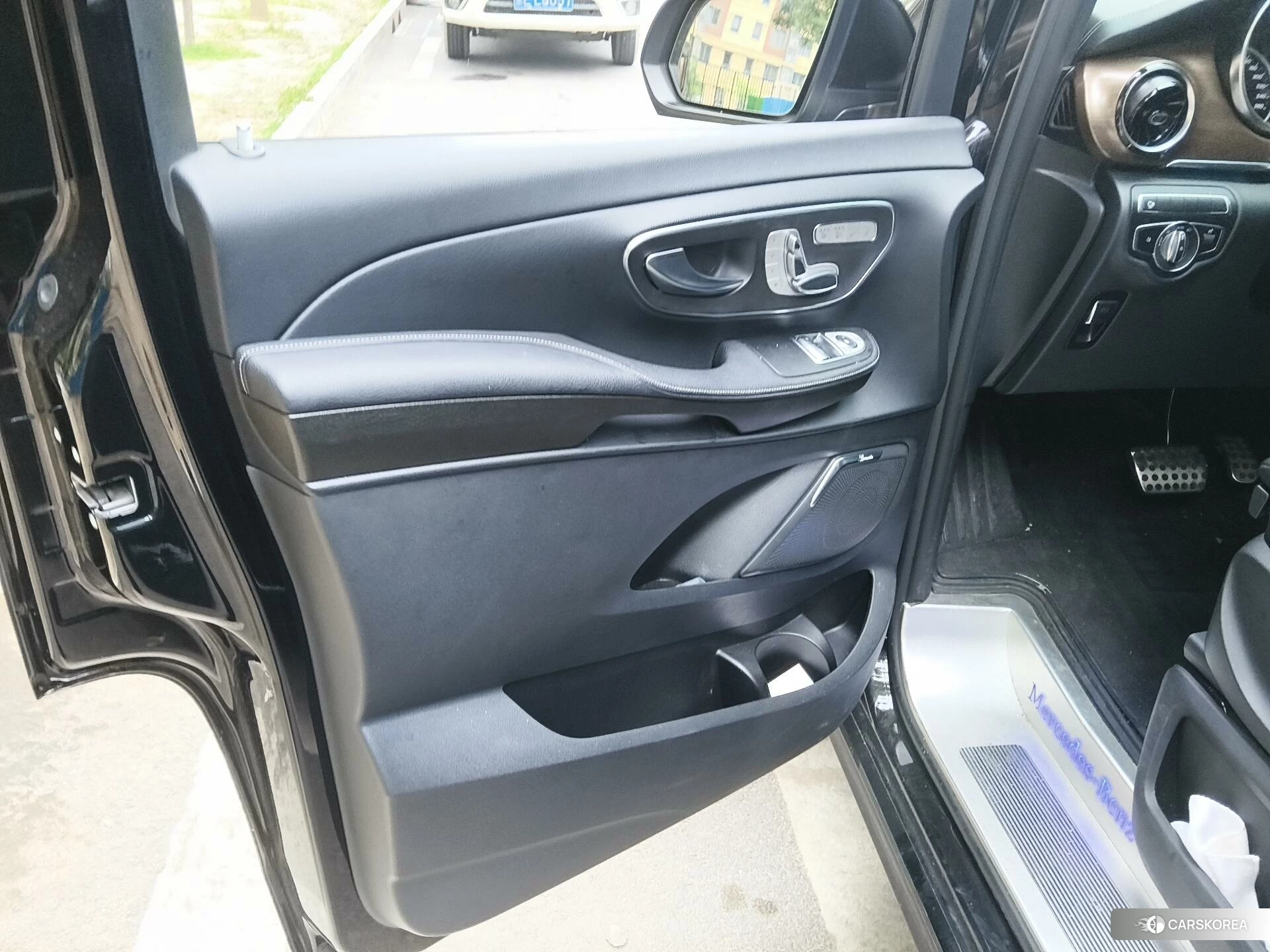 Mercedes-Benz V-class 2022 Черный из Китая, фото 2