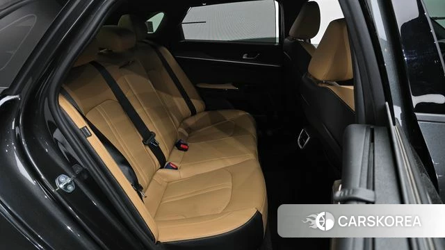 Kia K5 3rd generation 2023 Серый из Кореи, фото 2