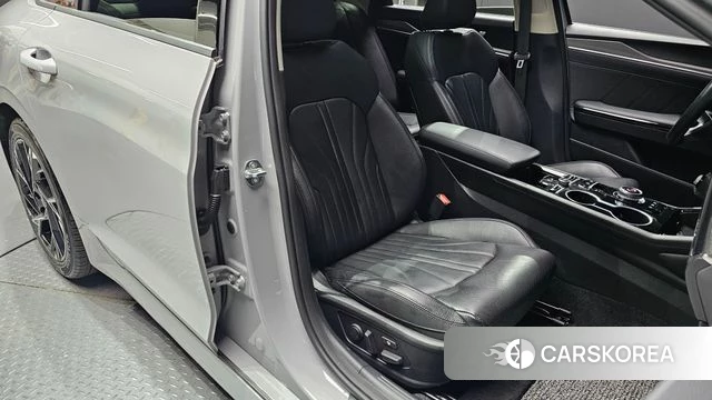 Kia The New K5 Hybrid 3rd generation 2024 Серебристо-серый из Кореи, фото 2