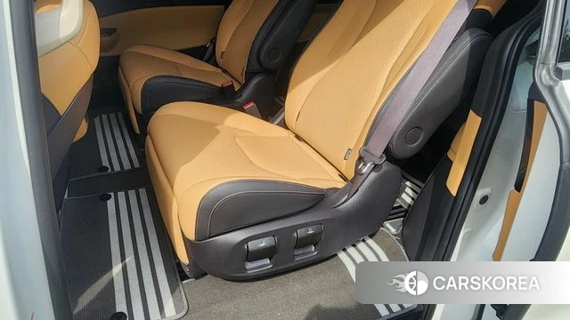 Kia Carnival 4th generation 2023 Белый из Кореи, фото 2