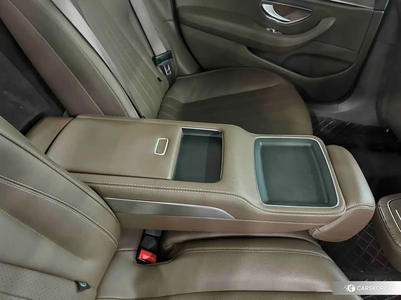 Mercedes-Benz E-Class 2022 Черный из Китая, фото 2