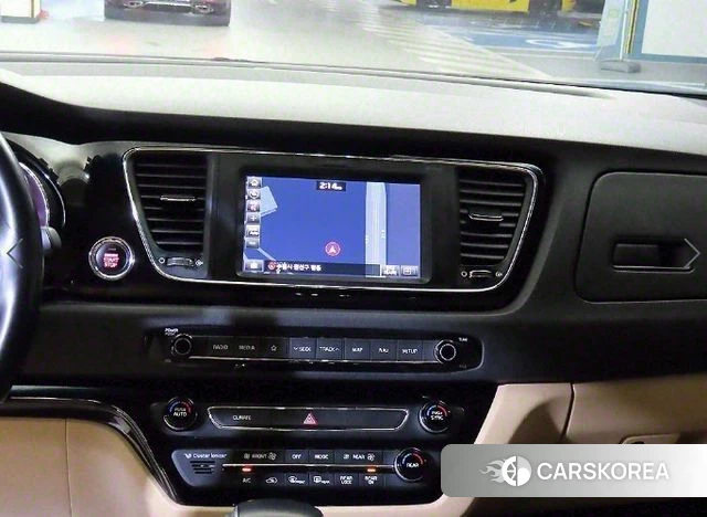 Kia The New Carnival 2018 Черный из Кореи, фото 2