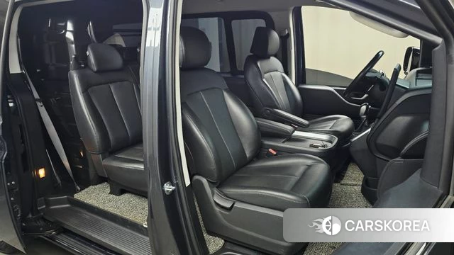 Hyundai Staria 2022 Серый из Кореи, фото 2