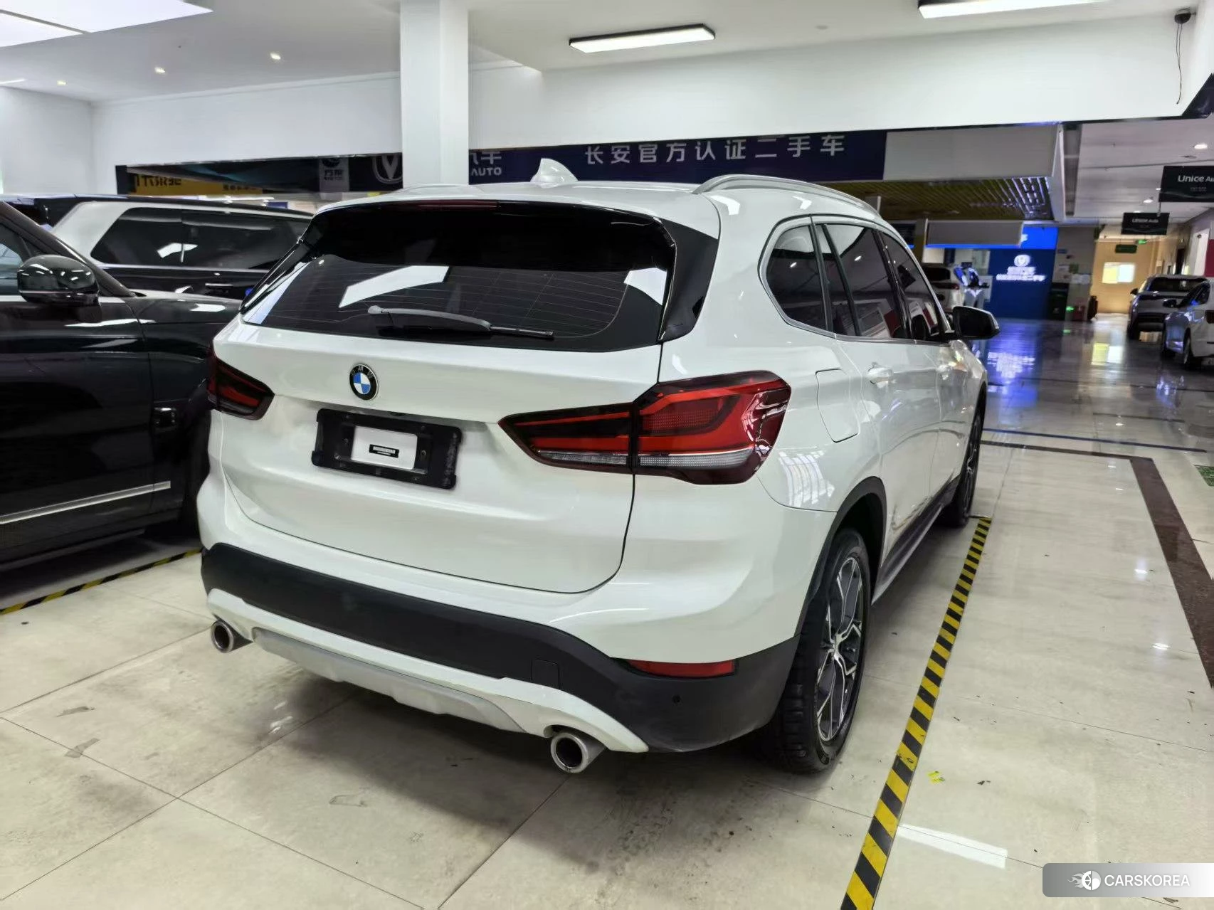 BMW X1 2021 Белый из Китая, фото 2