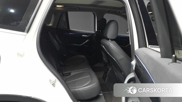 BMW X1 (F48) 2022 Белый из Кореи, фото 2