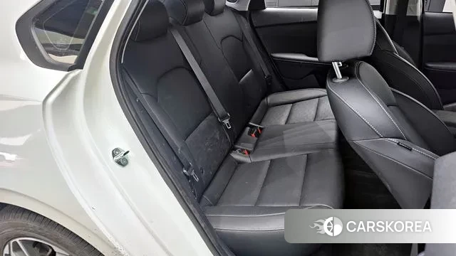 Kia The New K3 2nd generation 2023 Белый из Кореи, фото 2