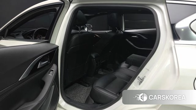 Infiniti Q30 2019 Жемчужный цвет из Кореи, фото 2