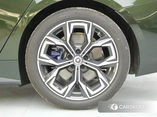 BMW i4 2023 Зеленый из Китая, фото 2