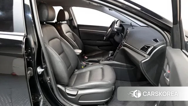 Hyundai Avante AD 2018 Черный из Кореи, фото 2