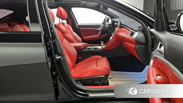 Genesis The New G70 2022 Черный из Кореи, фото 2