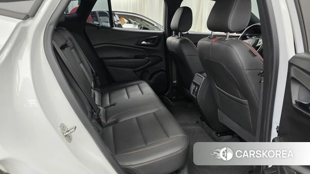 Chevrolet (GM Daewoo) Trax Crossover 2023 Белый из Кореи, фото 2