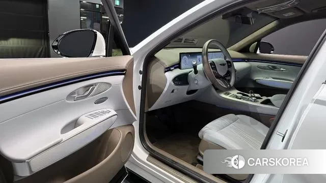 Genesis GV70 2024 Белый из Кореи, фото 2