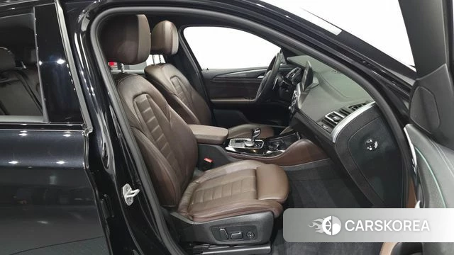 BMW X4 (G02) 2025 Черный из Кореи, фото 2