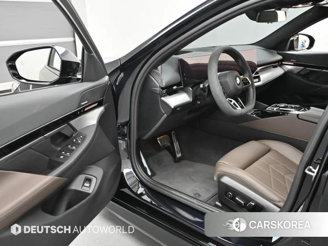 BMW 5 Series (G60) 2024 Черный из Кореи, фото 2