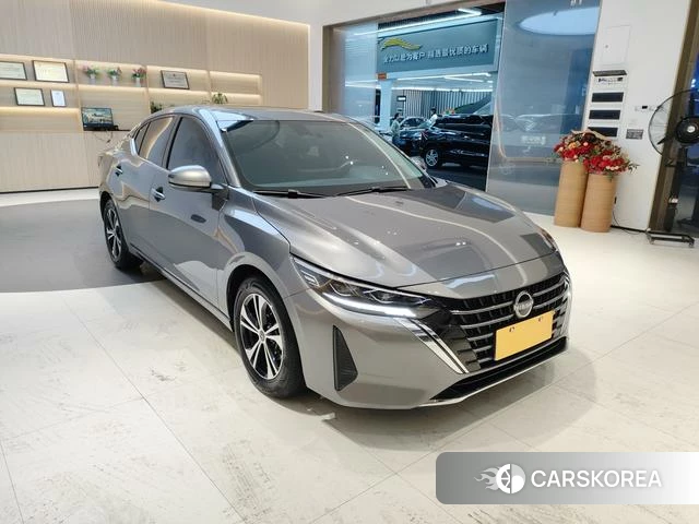 Nissan Xuan Yi 2025 Серебристо-серый из Китая, фото 2