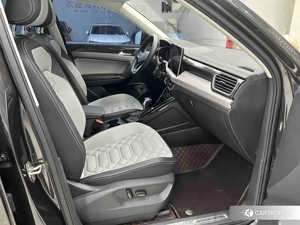 Volkswagen Tayron 2023 Черный из Китая, фото 2