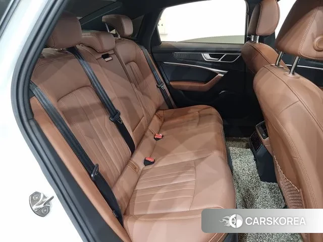 Audi A6 (C8) 2023 Белый из Кореи, фото 2