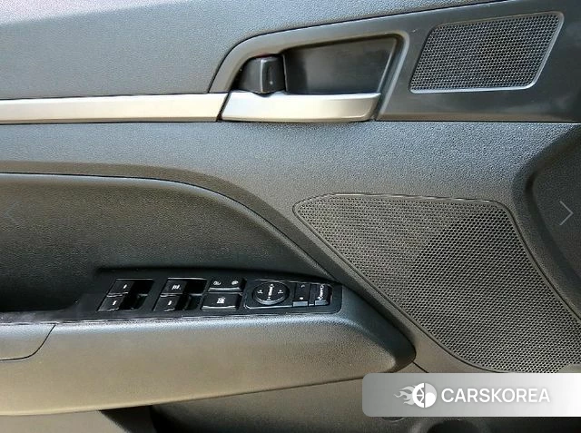 Hyundai Avante AD 2018 Белый из Кореи, фото 2