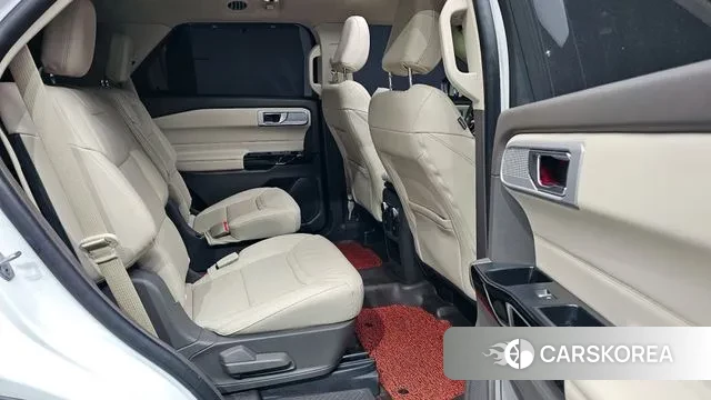 Ford Explorer 6th Generation 2021 Белый из Кореи, фото 2