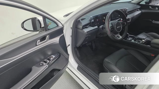 Kia The New K5 3rd generation 2024 Белый из Кореи, фото 2