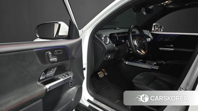Mercedes-Benz GLB-Class X247 2023 Белый из Кореи, фото 2