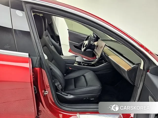 Tesla Model 3 2020 Красный из Кореи, фото 2