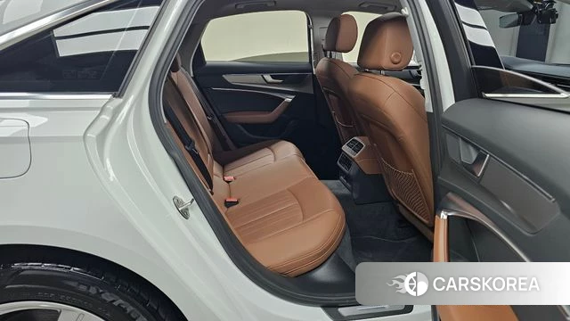 Audi A6 (C8) 2021 Белый из Кореи, фото 2