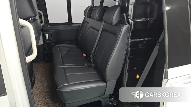 Hyundai Staria 2022 Белый из Кореи, фото 2