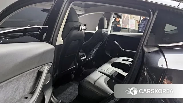 Tesla Model Y 2025 Серый из Кореи, фото 2