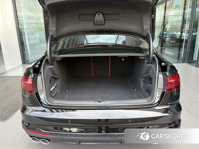 Audi S4 2023 Черный из Китая, фото 2