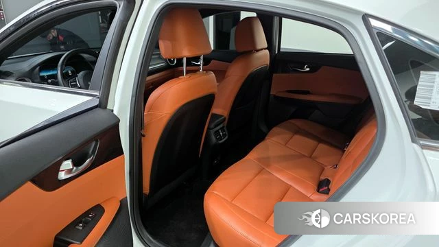 Kia The New K3 2nd generation 2022 Белый из Кореи, фото 2