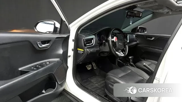Kia Stonic 2018 Белый из Кореи, фото 2