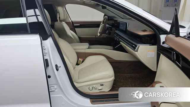 Hyundai Grandeur Hybrid (GN7) 2024 Белый из Кореи, фото 2